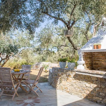 Revenio * Skopelos stad