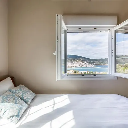 Revenio Villa Skopelos Town