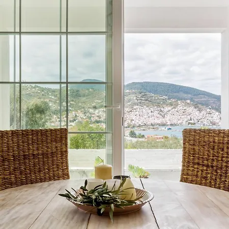 Villa Revenio *